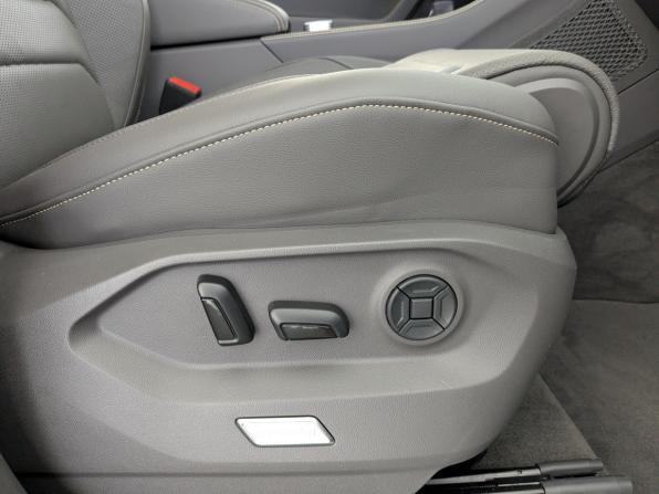 Volkswagen Touareg III Рестайлинг с пробегом 2025 года, цена 8 200 000 рублей, 2517 км, внедорожник, Автокод Объявления