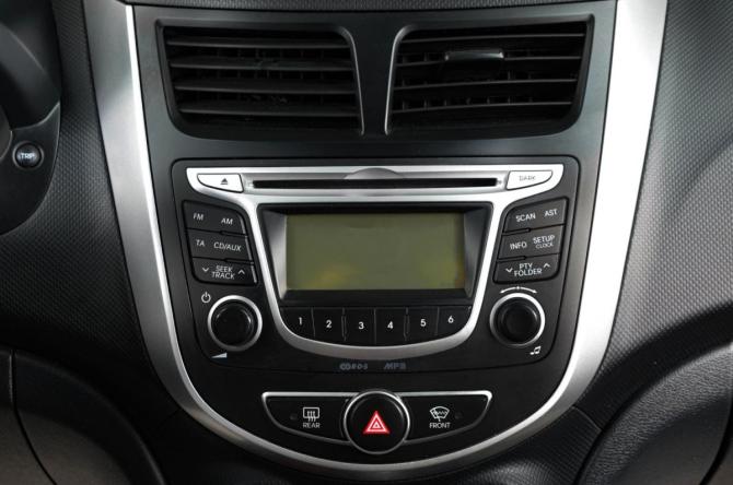 Hyundai Solaris I с пробегом 2013 года, цена 949 000 рублей, 127000 км, хэтчбек, Автокод Объявления