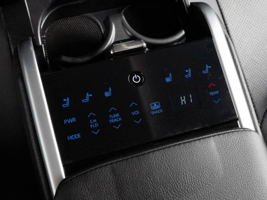 Toyota Camry VIII (XV70) Рестайлинг Тюмень  - изображение 24