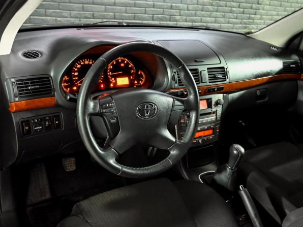 Toyota Avensis II Рестайлинг с пробегом 2007 года, цена 850 000 рублей, 196318 км, седан, Автокод Объявления