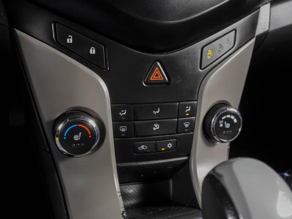 Chevrolet Cruze I с пробегом 2012 года, цена 649 000 рублей, 355689 км, хэтчбек, Автокод Объявления