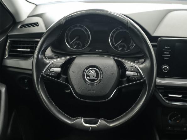 Skoda Rapid II с пробегом 2021 года, цена 1 364 000 рублей, 184276 км, лифтбек, Автокод Объявления