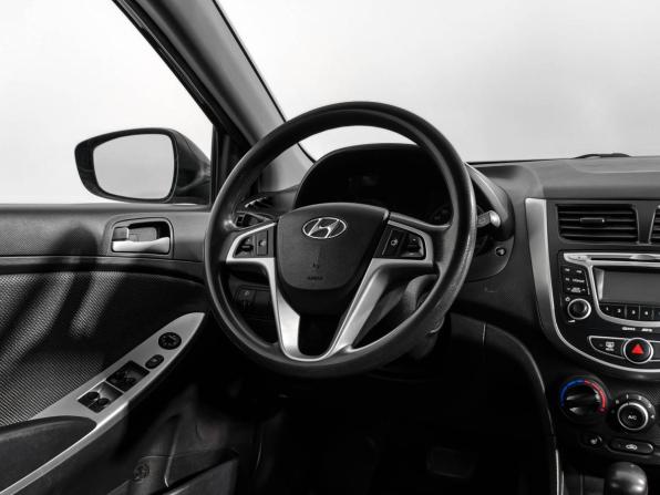 Hyundai Solaris I с пробегом 2012 года, цена 645 000 рублей, 170000 км, хэтчбек, Автокод Объявления