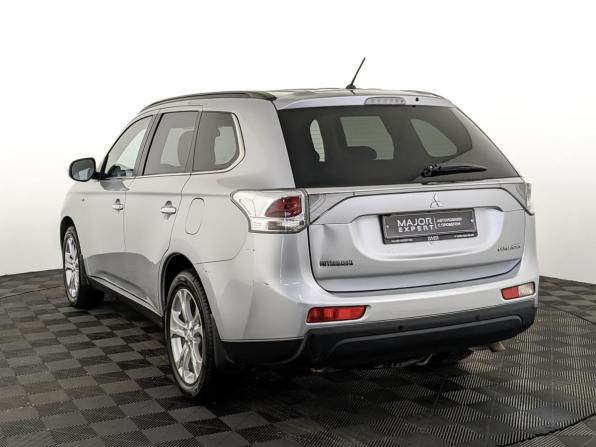 Mitsubishi Outlander III с пробегом 2014 года, цена 2 400 000 рублей, 43000 км, внедорожник, Автокод Объявления