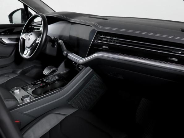 Volkswagen Touareg III с пробегом 2018 года, цена 4 900 000 рублей, 97500 км, внедорожник, Автокод Объявления
