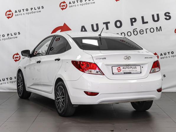 Hyundai Solaris I с пробегом 2012 года, цена 649 000 рублей, 230426 км, седан, Автокод Объявления