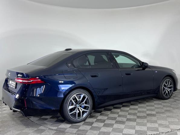 BMW 5 серии VIII (G60/G61/G68) с пробегом 2024 года, цена 6 649 000 рублей, 25237 км, седан, Автокод Объявления