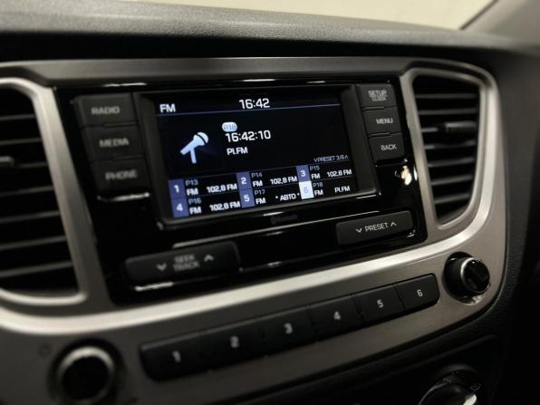 Hyundai Solaris II Рестайлинг с пробегом 2022 года, цена 1 655 000 рублей, 64000 км, седан, Автокод Объявления