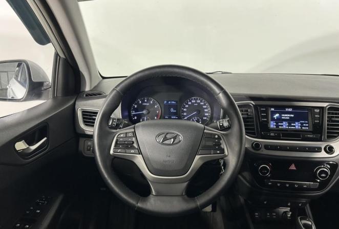 Hyundai Solaris II с пробегом 2018 года, цена 1 330 000 рублей, 78951 км, седан, Автокод Объявления