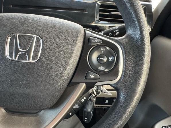Honda Stepwgn V Рестайлинг с пробегом 2018 года, цена 1 789 000 рублей, 177270 км, минивэн, Автокод Объявления