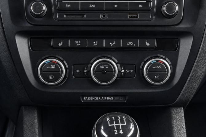 Volkswagen Jetta VI с пробегом 2014 года, цена 879 000 рублей, 220000 км, седан, Автокод Объявления
