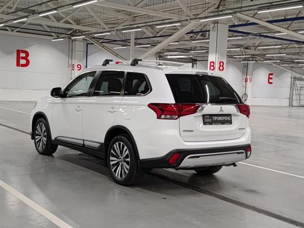 Mitsubishi Outlander III Рестайлинг 3 с пробегом 2019 года, цена 2 150 000 рублей, 92301 км, внедорожник, Автокод Объявления