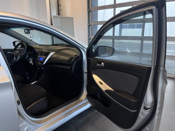 Hyundai Solaris I с пробегом 2011 года, цена 545 000 рублей, 269609 км, хэтчбек, Автокод Объявления