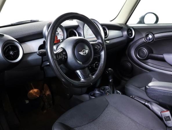 Mini Hatch II (R56) Рестайлинг с пробегом 2012 года, цена 887 000 рублей, 217060 км, хэтчбек, Автокод Объявления