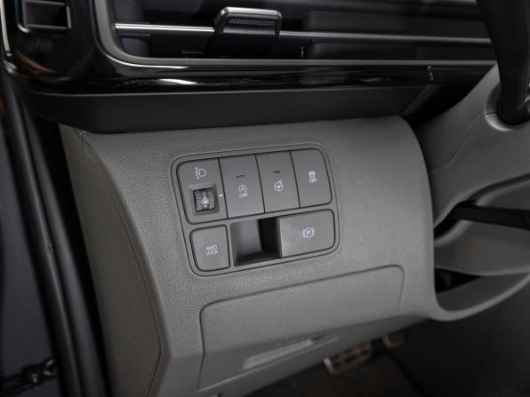 Hyundai Staria I с пробегом 2024 года, цена 7 700 000 рублей, 7483 км, минивэн, Автокод Объявления
