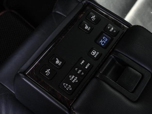 Toyota Camry VII (XV50) Рестайлинг 2 с пробегом 2017 года, цена 2 379 000 рублей, 204338 км, седан, Автокод Объявления