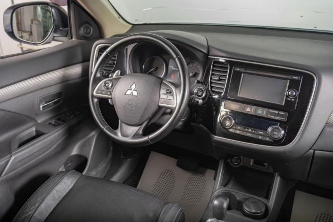 Mitsubishi Outlander III с пробегом 2013 года, цена 1 779 000 рублей, 182000 км, внедорожник, Автокод Объявления
