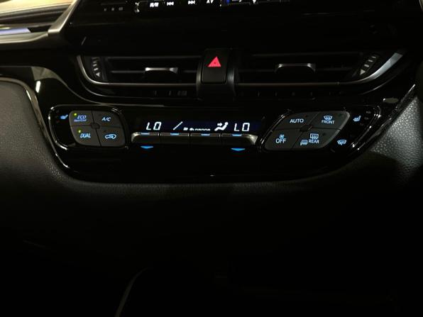 Toyota C-HR I с пробегом 2018 года, цена 2 099 000 рублей, 57200 км, внедорожник, Автокод Объявления