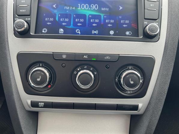 Skoda Octavia II (A5) Рестайлинг с пробегом 2012 года, цена 1 078 000 рублей, 122310 км, лифтбек, Автокод Объявления
