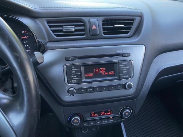 Kia Rio III Рестайлинг с пробегом 2016 года, цена 999 000 рублей, 181171 км, седан, Автокод Объявления