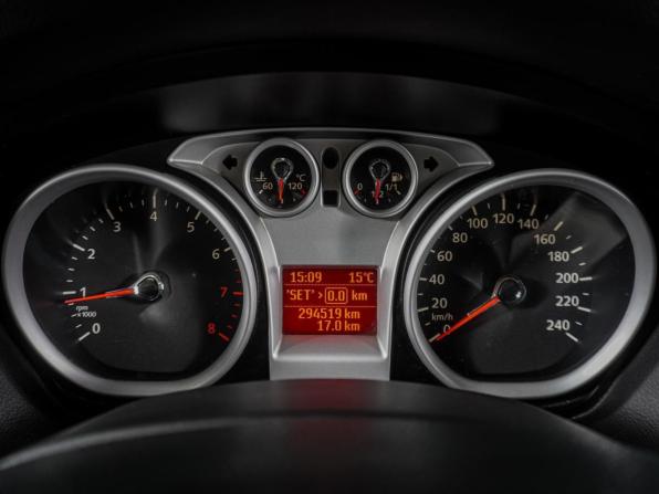 Ford Focus II Рестайлинг с пробегом 2011 года, цена 649 000 рублей, 294519 км, универсал, Автокод Объявления