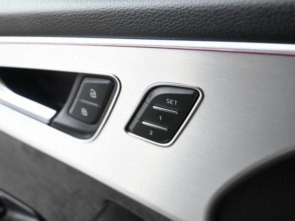 Audi Q8 I (4M) с пробегом 2019 года, цена 6 449 900 рублей, 219000 км, внедорожник, Автокод Объявления