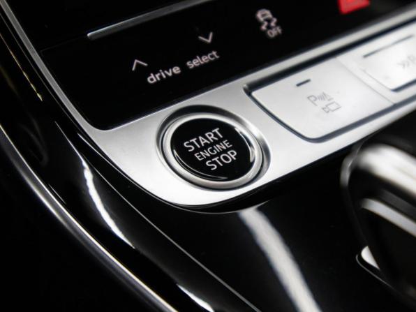 Audi A8 IV (D5) Рестайлинг с пробегом 2023 года, цена 9 950 000 рублей, 26466 км, седан, Автокод Объявления