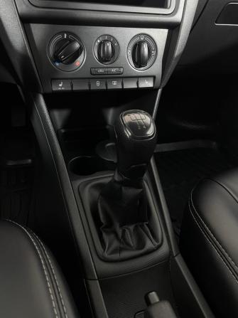 Skoda Rapid I с пробегом 2015 года, цена 989 000 рублей, 139327 км, лифтбек, Автокод Объявления