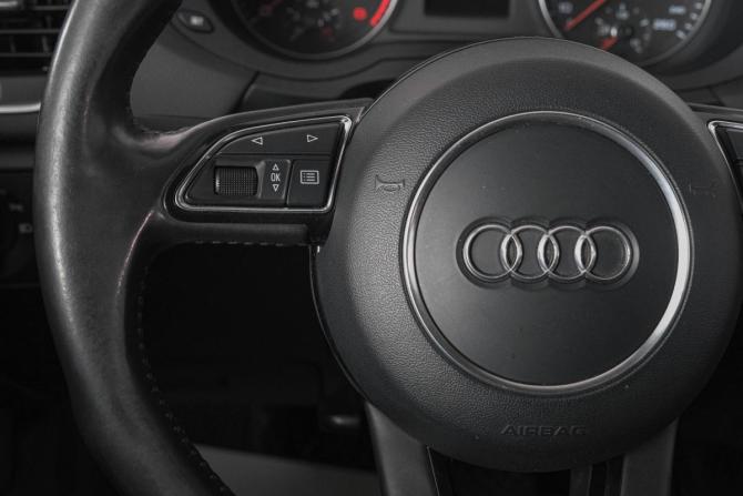 Audi Q3 I (8U) с пробегом 2011 года, цена 1 349 000 рублей, 225000 км, внедорожник, Автокод Объявления