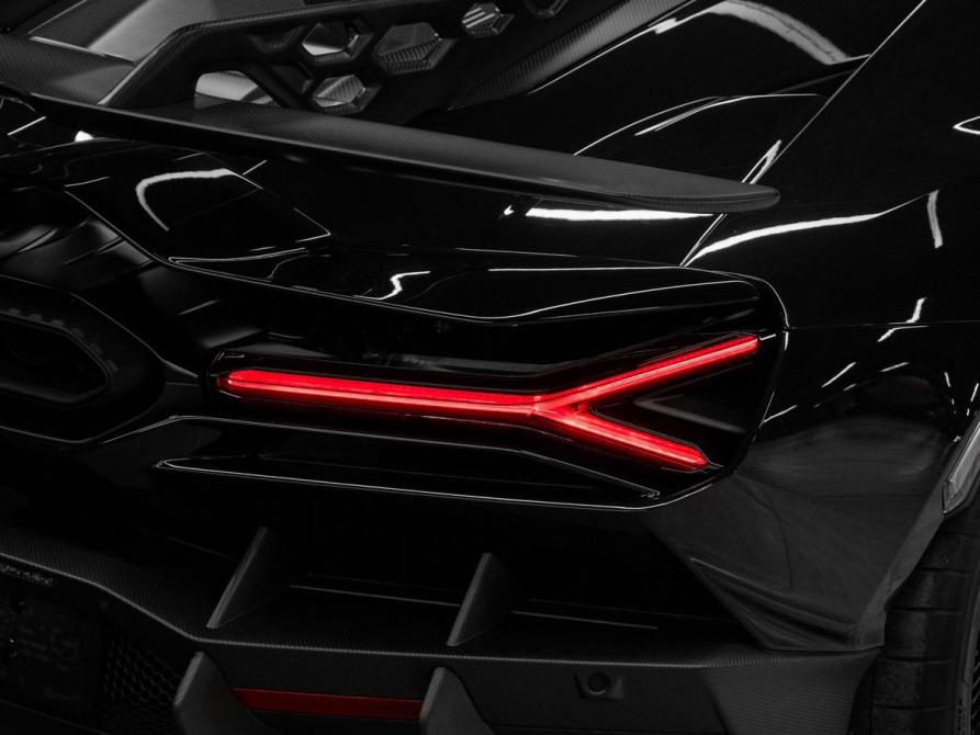 Lamborghini Revuelto Москва  - изображение 13