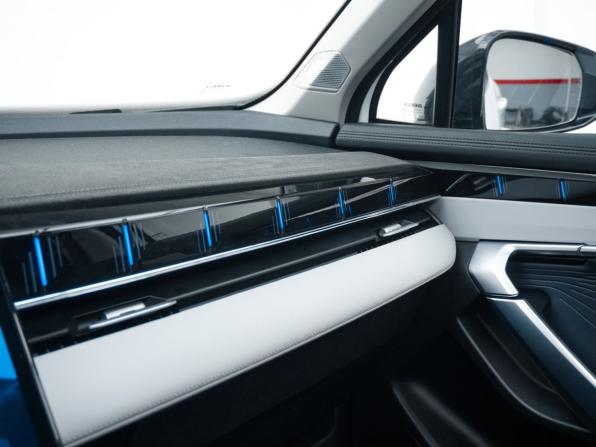 Geely Atlas II с пробегом 2024 года, цена 3 127 850 рублей, 28500 км, внедорожник, Автокод Объявления
