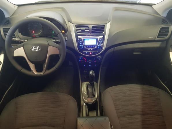 Hyundai Solaris I Рестайлинг с пробегом 2014 года, цена 986 000 рублей, 141000 км, хэтчбек, Автокод Объявления