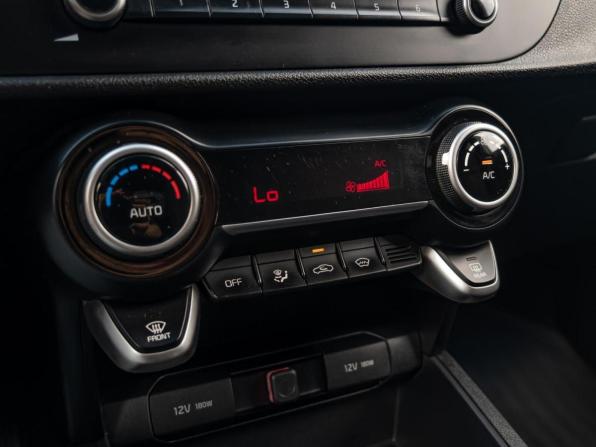 Kia Rio IV Рестайлинг с пробегом 2021 года, цена 1 522 000 рублей, 105474 км, хэтчбек, Автокод Объявления