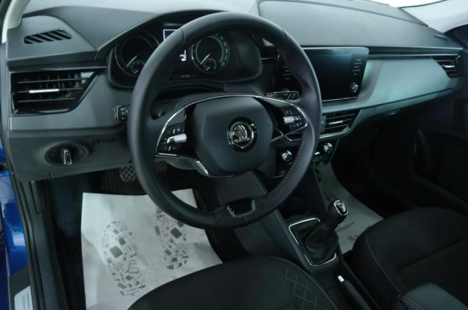 Skoda Rapid II с пробегом 2021 года, цена 2 309 000 рублей, 6000 км, лифтбек, Автокод Объявления