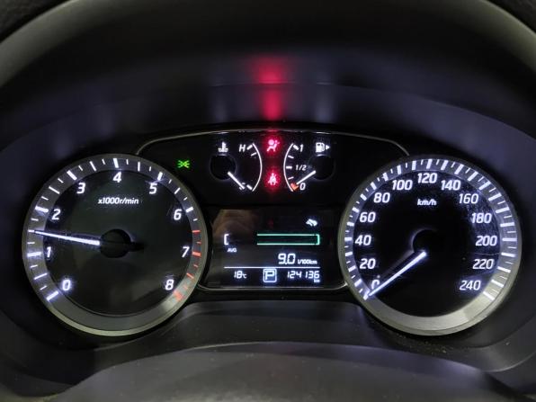 Nissan Tiida II с пробегом 2015 года, цена 1 090 000 рублей, 124112 км, хэтчбек, Автокод Объявления