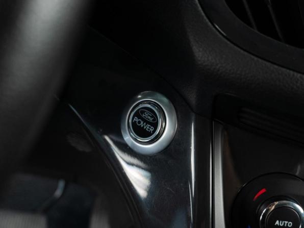 Ford Kuga II с пробегом 2013 года, цена 939 000 рублей, 171926 км, внедорожник, Автокод Объявления