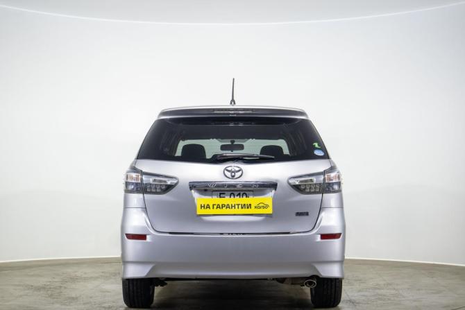 Toyota Wish II Рестайлинг с пробегом 2013 года, цена 1 529 000 рублей, 183042 км, минивэн, Автокод Объявления