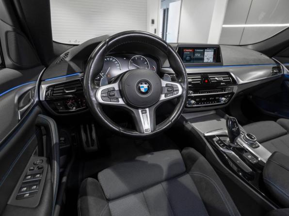 BMW 5 серии VII (G30/G31/G38) с пробегом 2018 года, цена 4 300 000 рублей, 53803 км, седан, Автокод Объявления