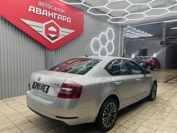 Skoda Octavia III (A7) Рестайлинг с пробегом 2017 года, цена 1 560 000 рублей, 130950 км, лифтбек, Автокод Объявления