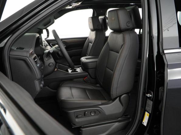 Chevrolet Suburban XII с пробегом 2023 года, цена 13 996 900 рублей, 43 км, внедорожник, Автокод Объявления