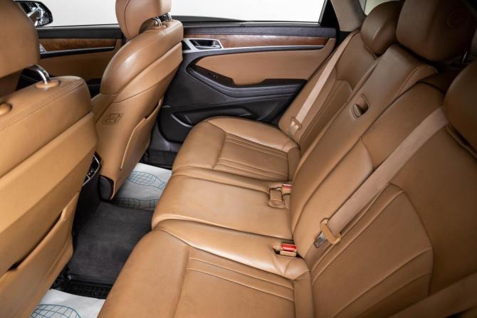 Hyundai Genesis II с пробегом 2014 года, цена 1 999 000 рублей, 182362 км, седан, Автокод Объявления