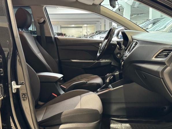 Hyundai Solaris II с пробегом 2018 года, цена 1 299 000 рублей, 149959 км, седан, Автокод Объявления