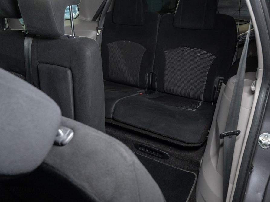 Mitsubishi Grandis I Тюмень  - изображение 17