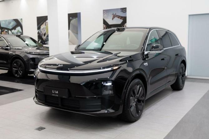 Новый Li Auto (Lixiang) L6 2025 года, цена 8 949 000 рублей, внедорожник, Автокод Объявления