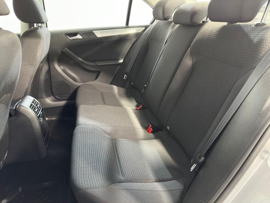 Volkswagen Jetta VI Рестайлинг Великий Новгород  - изображение 12