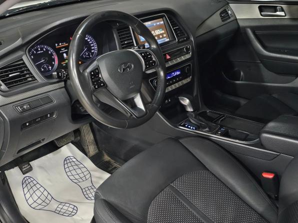 Hyundai Sonata VII (LF) Рестайлинг с пробегом 2019 года, цена 1 195 000 рублей, 355000 км, седан, Автокод Объявления