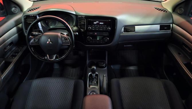 Mitsubishi Outlander III Рестайлинг 2 с пробегом 2015 года, цена 1 600 000 рублей, 192474 км, внедорожник, Автокод Объявления