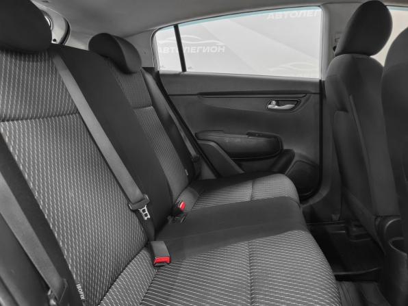 Kia Rio IV с пробегом 2018 года, цена 1 150 000 рублей, 162043 км, хэтчбек, Автокод Объявления