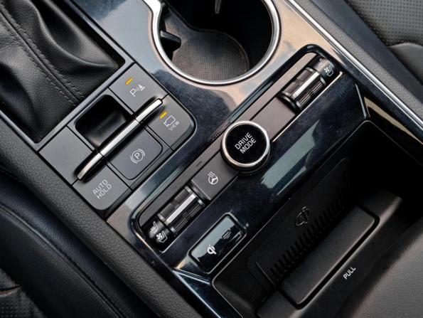 Kia K5 III с пробегом 2020 года, цена 2 855 000 рублей, 67618 км, седан, Автокод Объявления