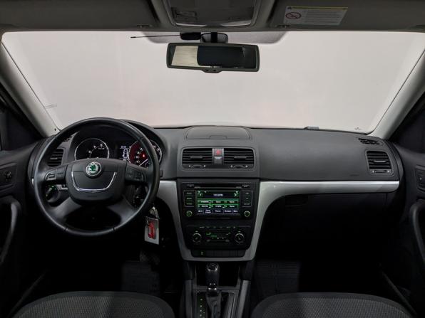 Skoda Yeti I с пробегом 2014 года, цена 1 395 000 рублей, 39000 км, внедорожник, Автокод Объявления